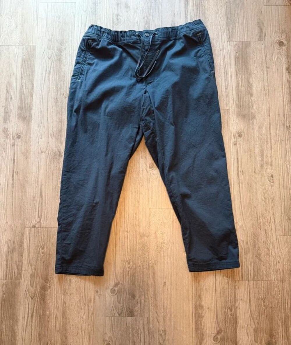 L.L. Bean Navy Jogger Commuter Pants Men Size XL 28”